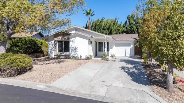 838 Loganberry Court, San Marcos, CA 92069
