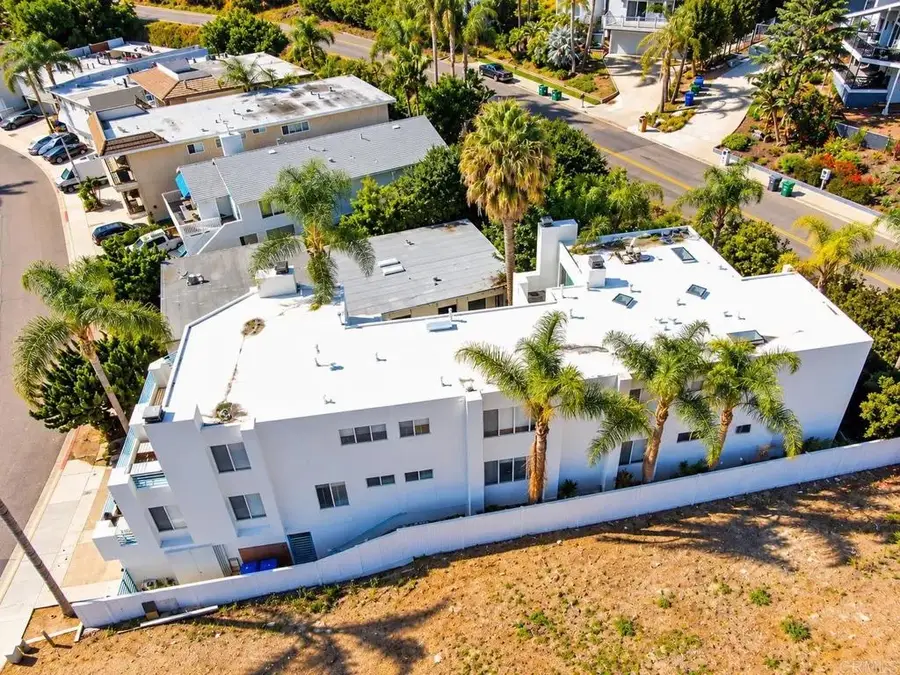 4594 Cove Drive, Carlsbad, CA 92008 - #3