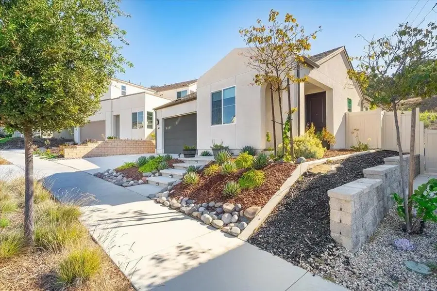 461 Meadowood Street, Fallbrook, CA 92028 - #2
