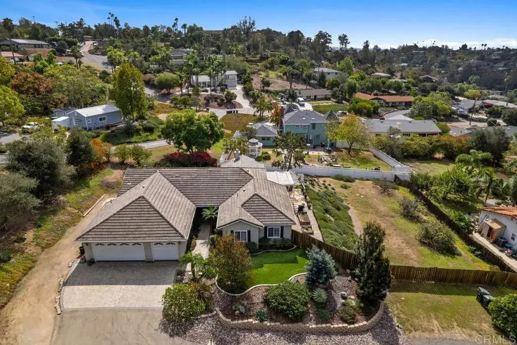 1198 Tres Ninos Corte, Vista, CA 92084 - #1