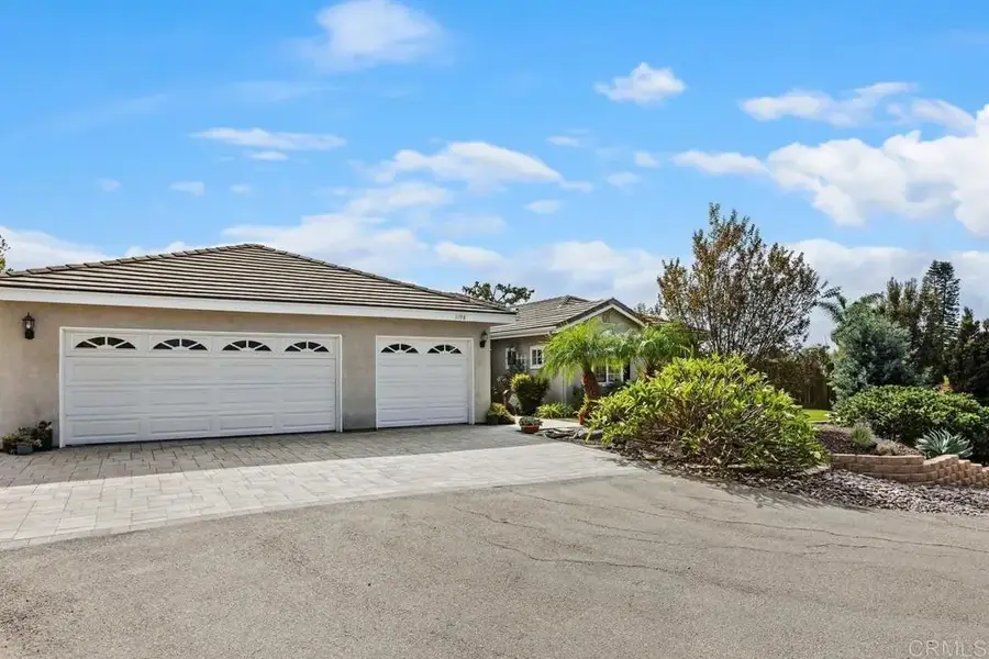 1198 Tres Ninos Corte, Vista, CA 92084 - #2