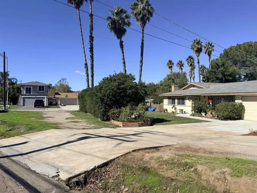 2016 Avenida Del Diablo, Escondido, CA 92029 - #3
