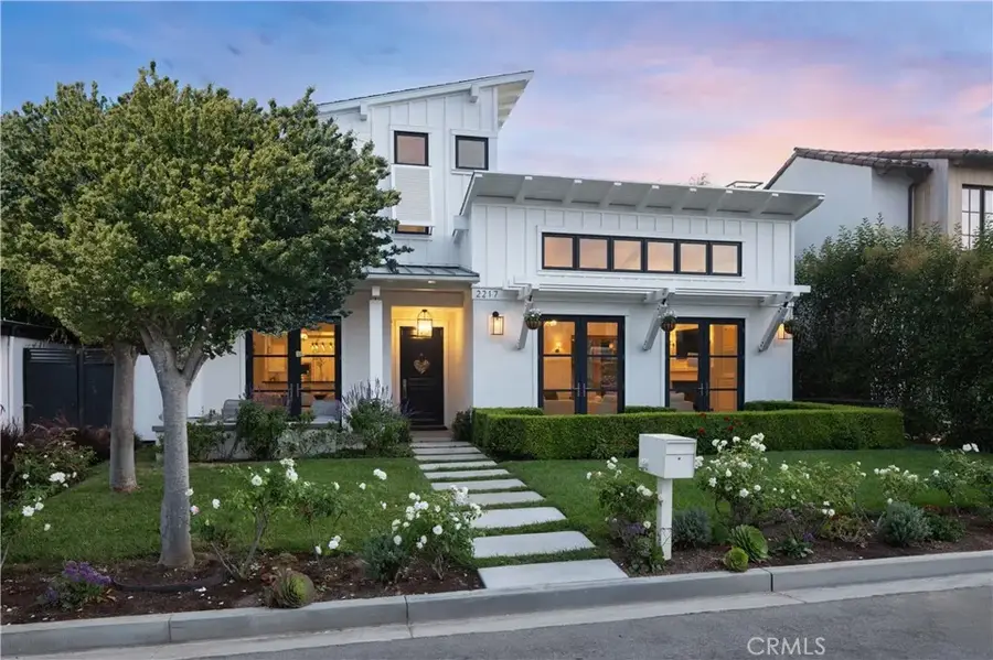 2217 Laurel Place, Newport Beach, CA 92663 - Image #2