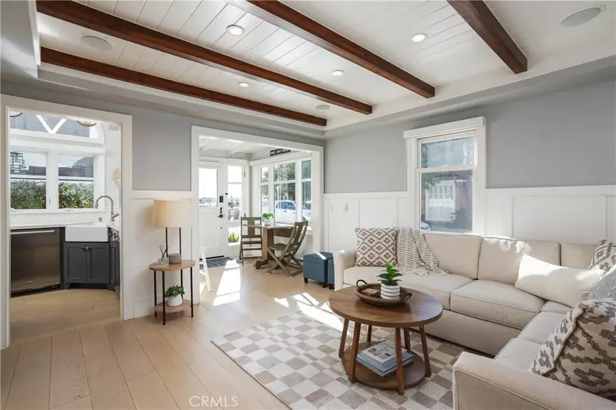 104 Onyx Avenue, Newport Beach, CA 92662 - Image #3