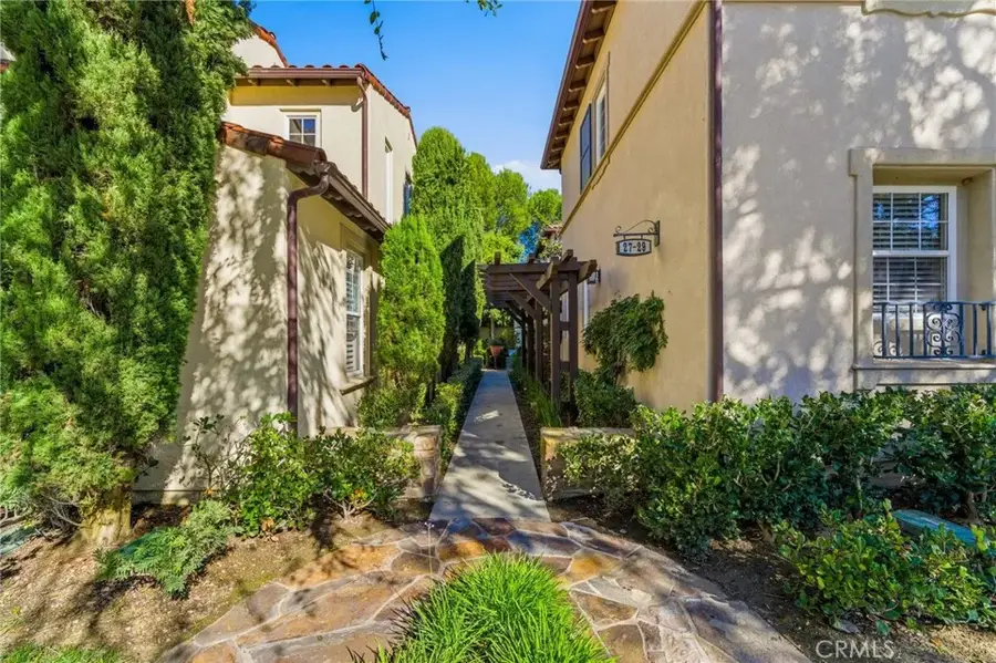 27 Gardenpath, Irvine, CA 92603 - Image #3