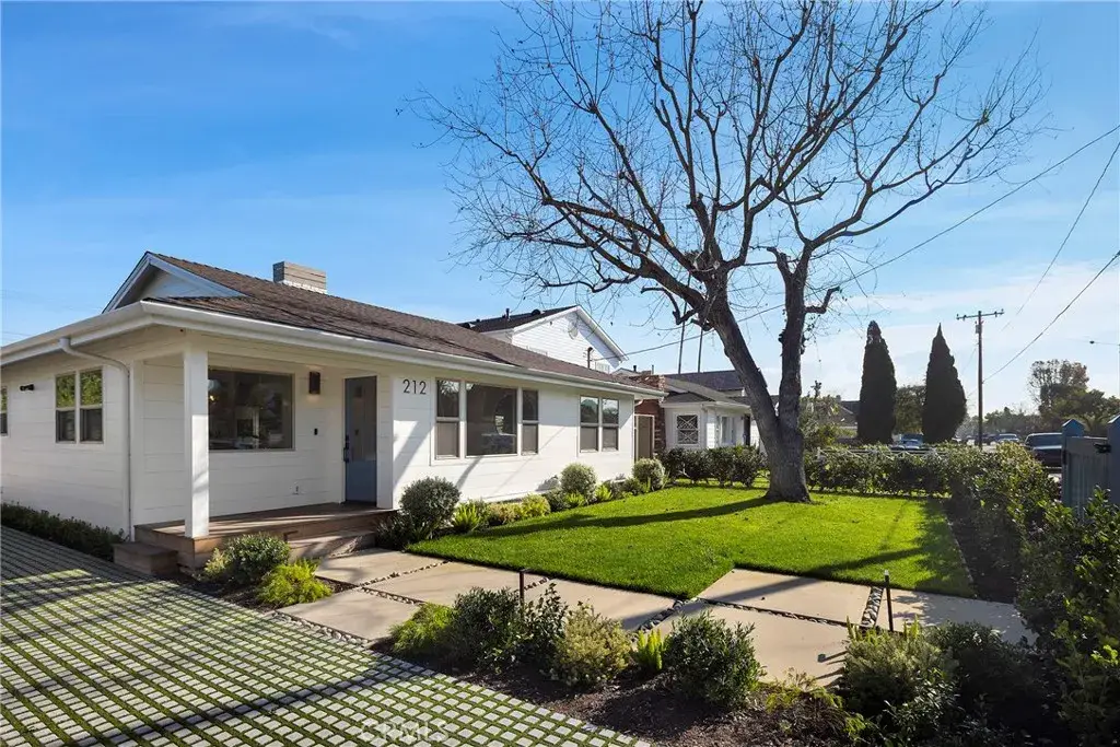 212 E 19th Street, Costa Mesa, CA 92627 - Image #1