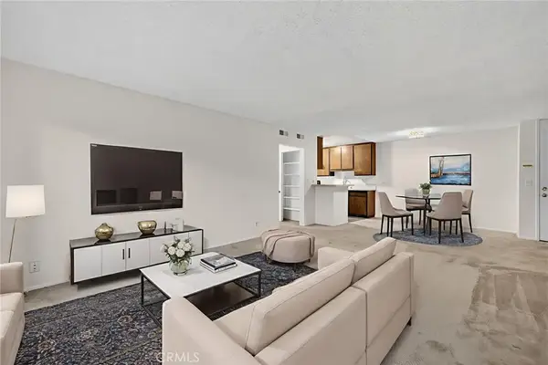 576 N Bellflower #101, Long Beach, CA 90814