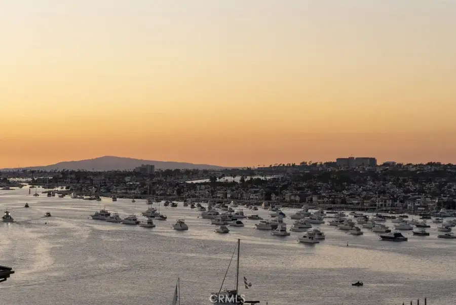 220 Carnation Avenue, Corona Del Mar, CA 92625 - #3