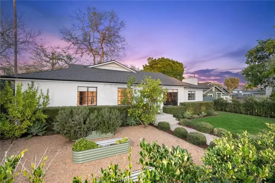 206 Del Mar Avenue, Costa Mesa, CA 92627 - #3