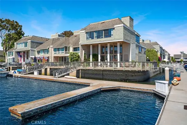 16445 Wimbledon Lane, Huntington Beach, CA 92649