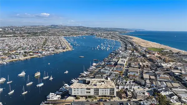 310 Fernando Street #303, Newport Beach, CA 92661