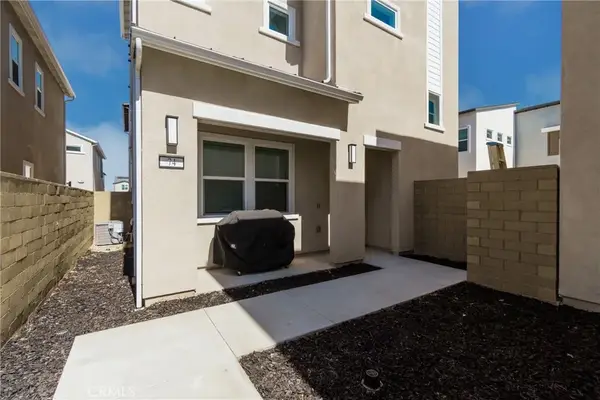 74 Dudley, Irvine, CA 92618