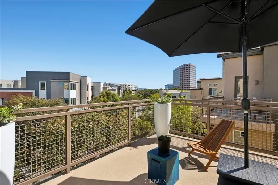 555 Rockefeller, Irvine, CA 92612 - #2