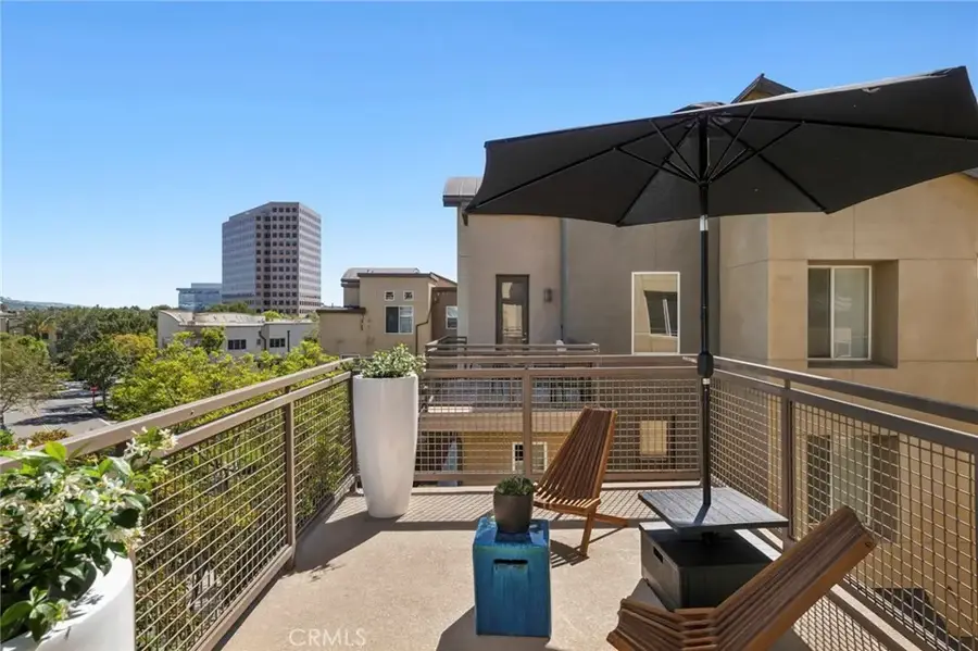 555 Rockefeller, Irvine, CA 92612 - #3