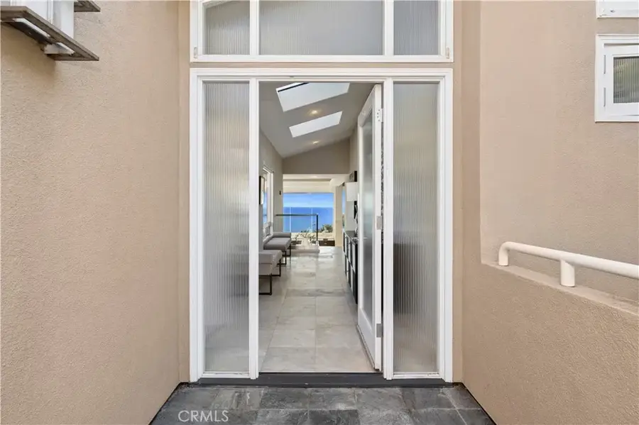 10 N. Stonington Road, Laguna Beach, CA 92651 - #3