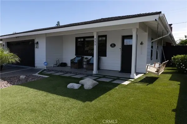 245 Brentwood, Costa Mesa, CA 92627