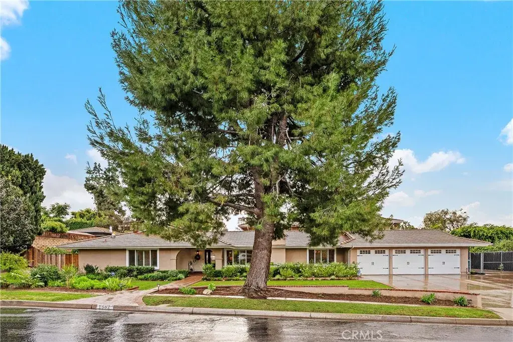 1562 Wyndham Court, Santa Ana, CA 92705 - #1