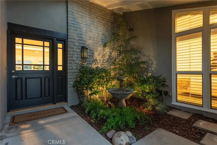 2102 Vista Entrada, Newport Beach, CA 92660 - #2