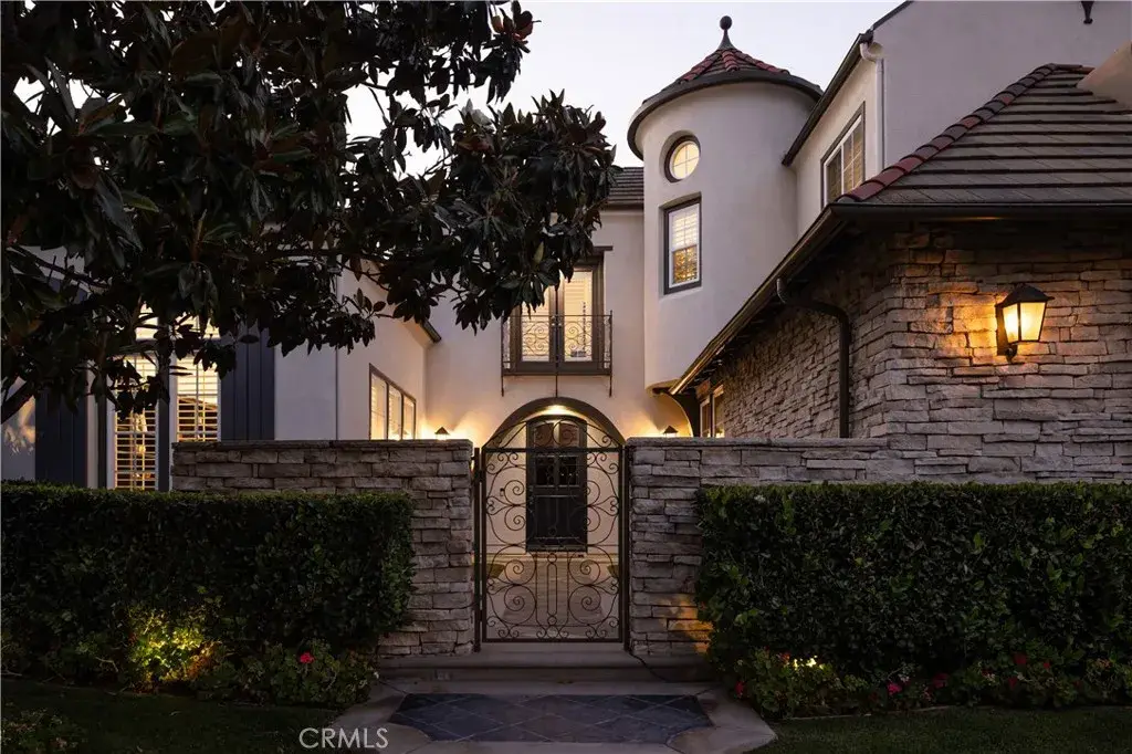 23 Cervantes, Newport Beach, CA 92660 - #1