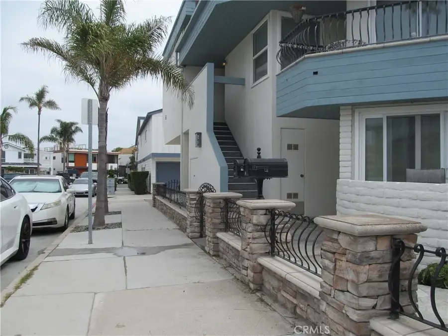 520 W W. Balboa Boulevard West, Newport Beach, CA 92661 - #2