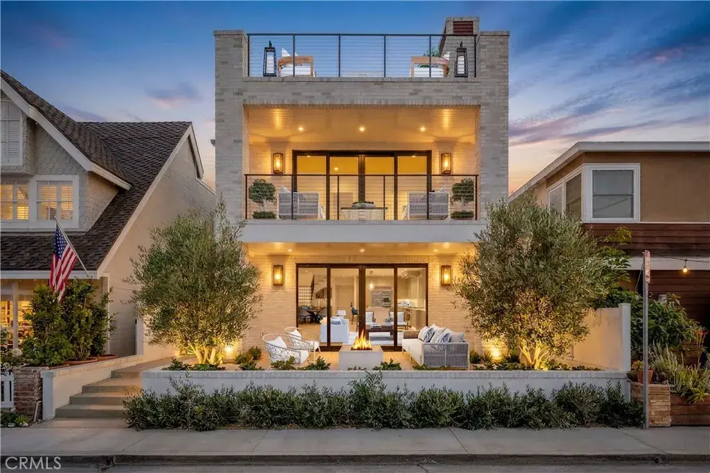225 Diamond, Newport Beach, CA 92662 - #1
