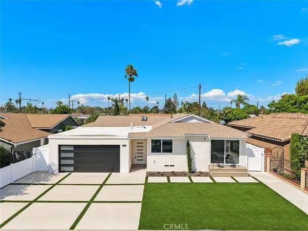 674 Senate Street, Costa Mesa, CA 92627