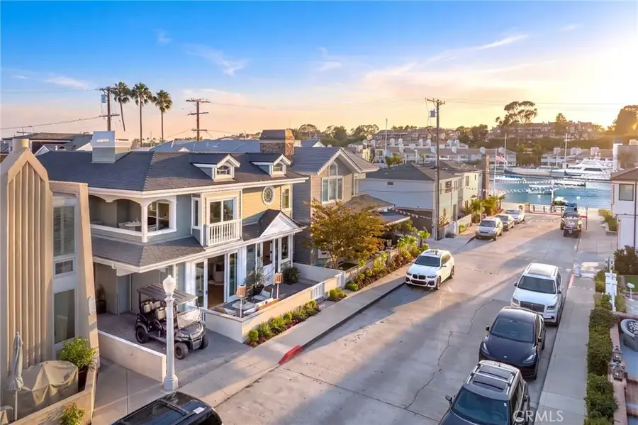 327 Amethyst, Newport Beach, CA 92662 - #2