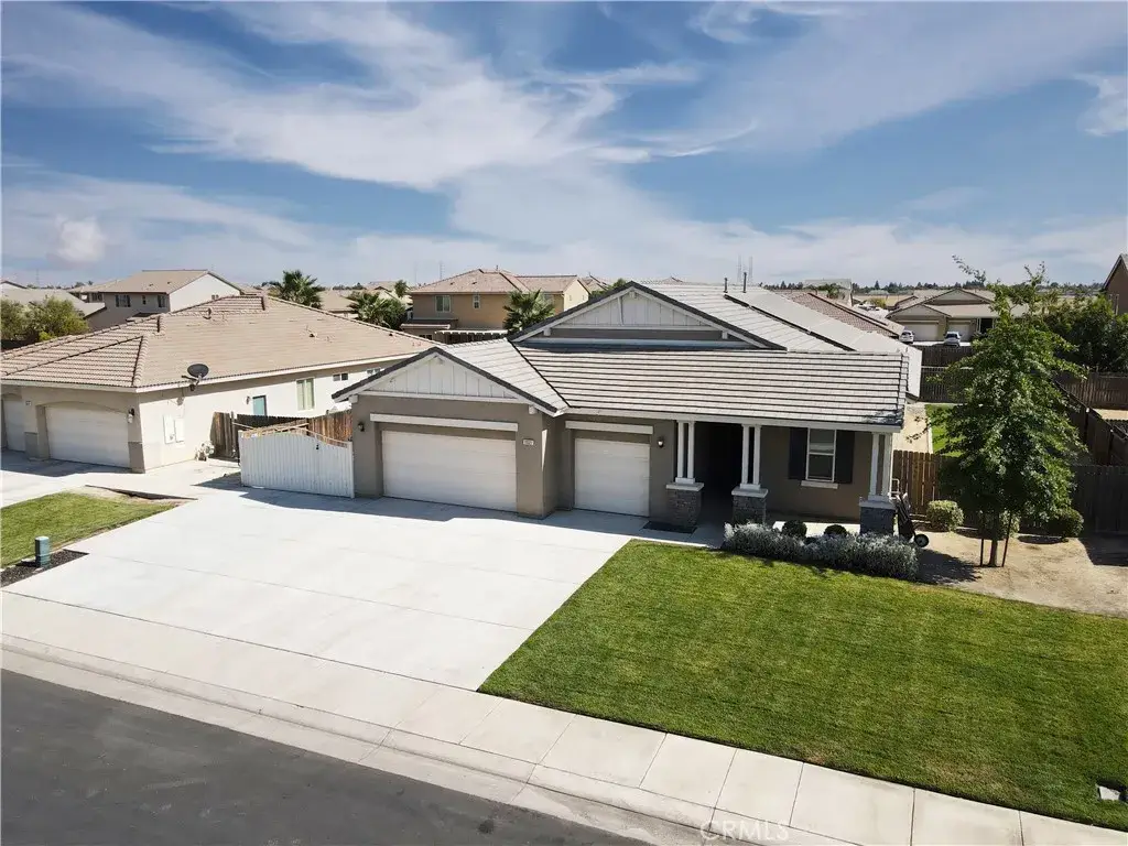 15527 Avanti Drive, Bakersfield, CA 93314 - Image #1