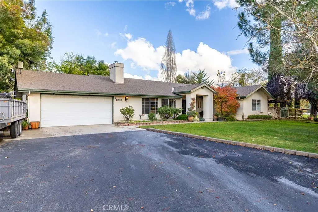 5755 Loma Linda Drive, Paso Robles, CA 93446 - Image #1