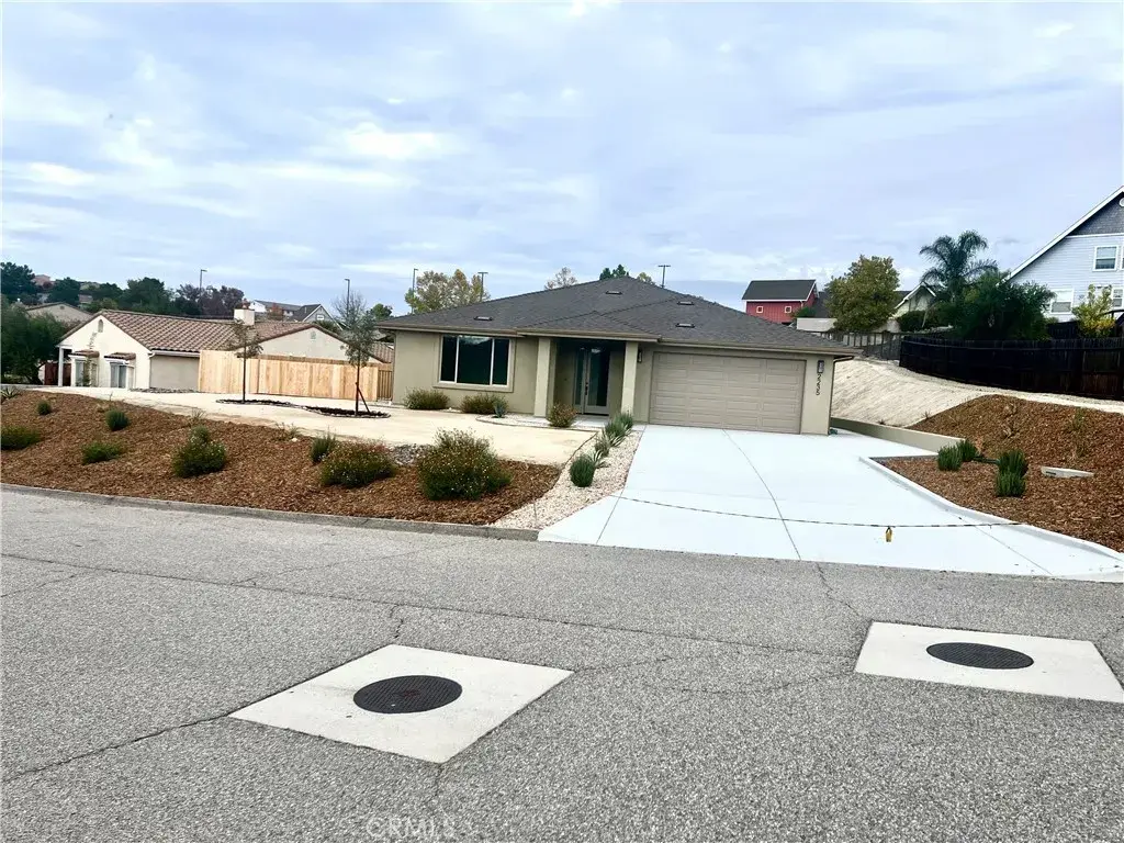 2235 Holly Drive, Paso Robles, CA 93446 - Image #1
