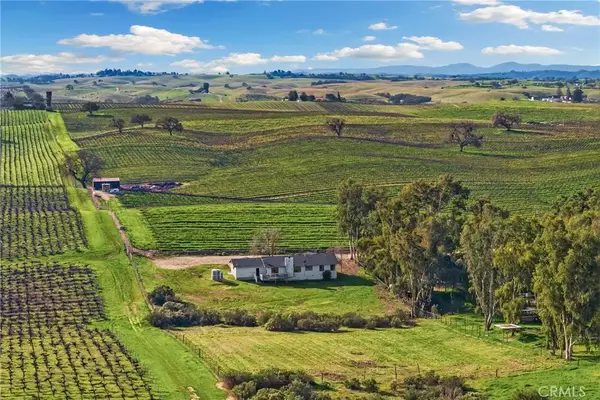 6980 Cabernet Place, Paso Robles, CA 93446