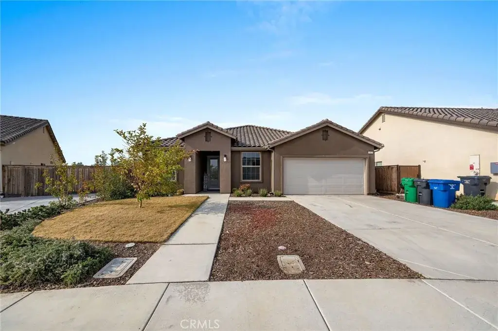 3415 Falling Brook, Shafter, CA 93263 - #1