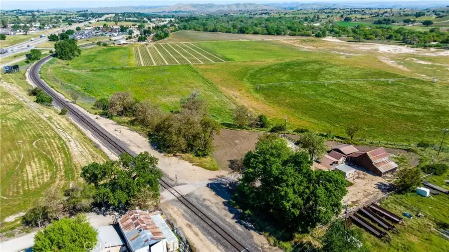 5390 Monterey Road, Paso Robles, CA 93446 - #2