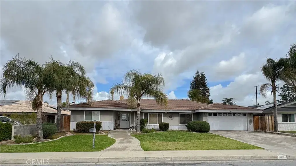 3612 Christmas Tree Lane, Bakersfield, CA 93306 - #1