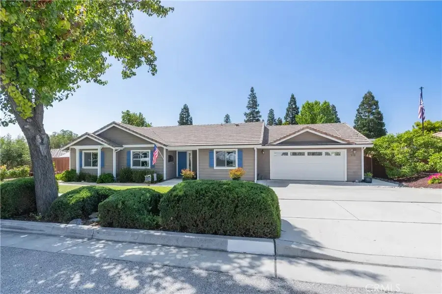 310 Oak Grove Court, Paso Robles, CA 93446 - #2