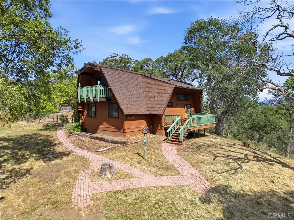 24300 Woodbine Court, Tehachapi, CA 93561 - #1
