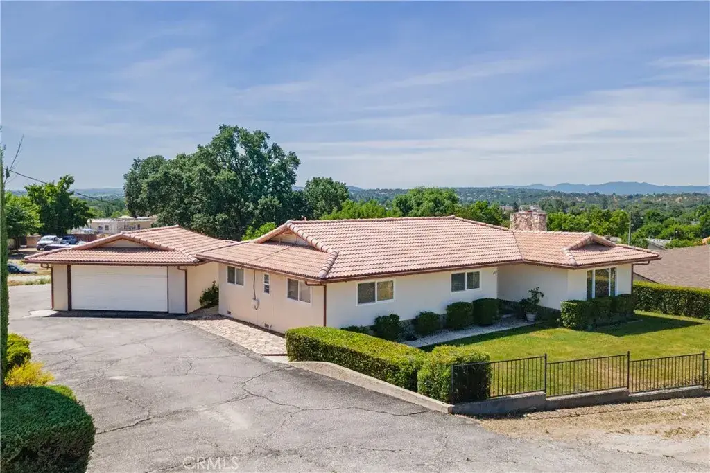 726 N Trigo Ln, Paso Robles, CA 93446 - #1