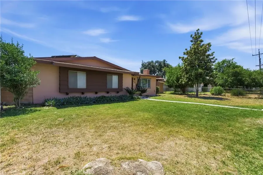 1001 White Lane, Bakersfield, CA 93307 - #3