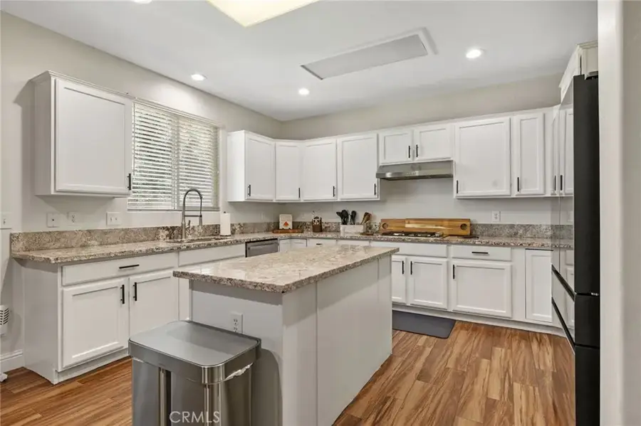 3320 W Glendale, Visalia, CA 93291 - #2