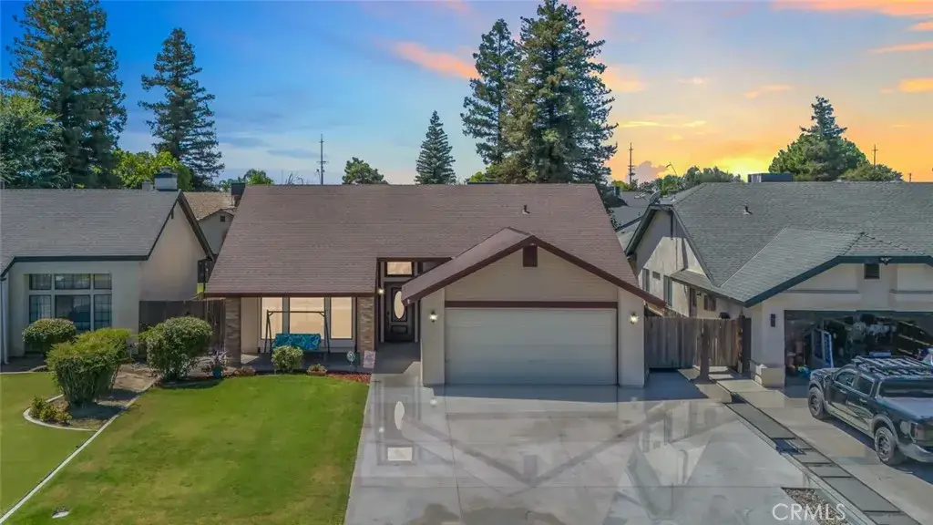 6501 Ambergrove, Bakersfield, CA 93313 - #1