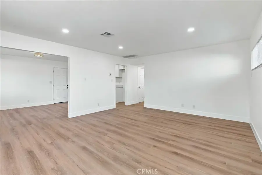 1404 Ivan Avenue, Bakersfield, CA 93304 - #3