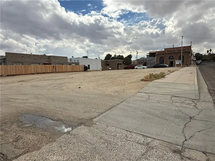 306 5th, Taft, CA 93268 - #2