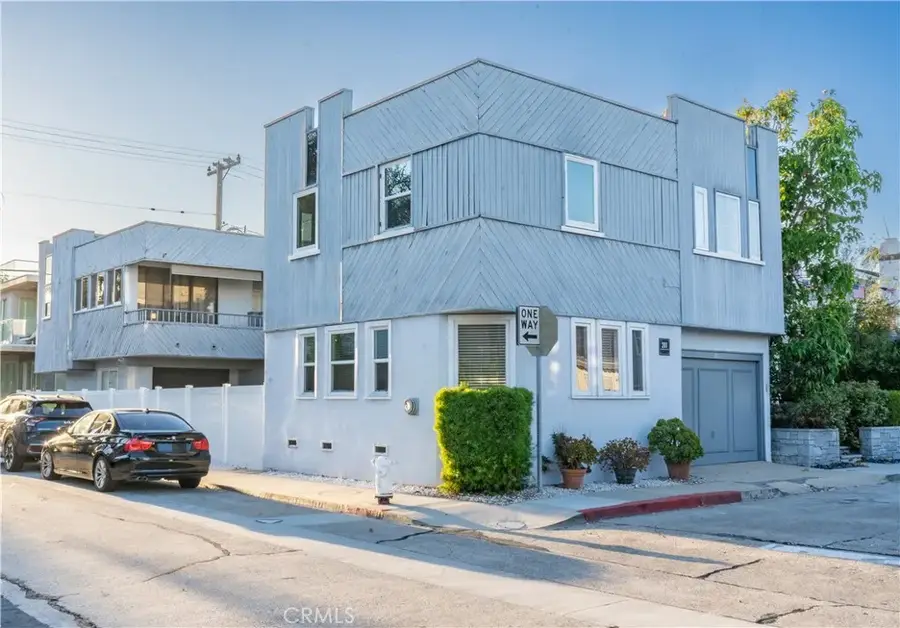 201 Diamond Avenue, Newport Beach, CA 92662 - Image #2