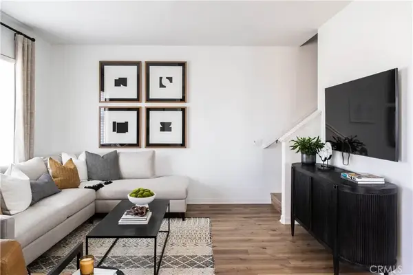 107 Evergreen Lane, Claremont, CA 91711