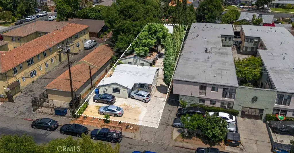 6240 Hazeltine Avenue, Van Nuys, CA 91401 - Image #1