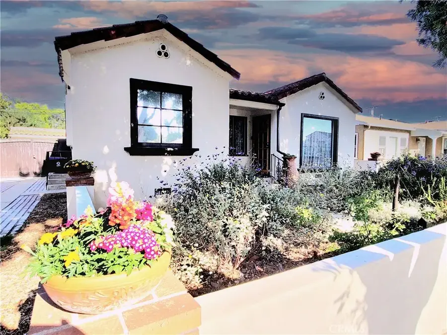 2427 Pine Avenue, Long Beach, CA 90806 - Image #3