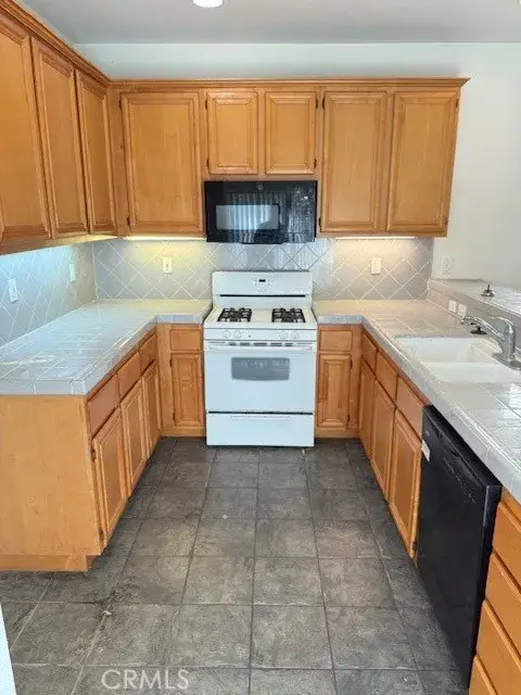 2237 Pajaro Street, Oxnard, CA 93030 - Image #2