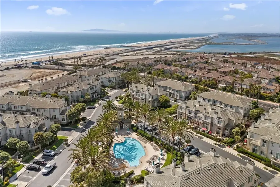 19271 Surfwave Drive, Huntington Beach, CA 92648 - Image #2