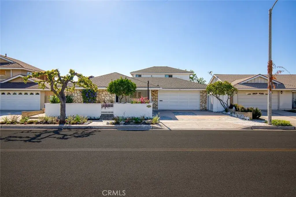 16401 Serenade Lane, Huntington Beach, CA 92647 - Image #1