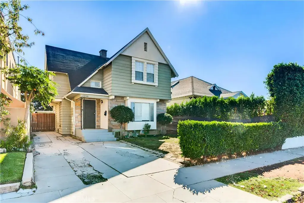 2256 W 28th Street, Los Angeles, CA 90018 - Image #1